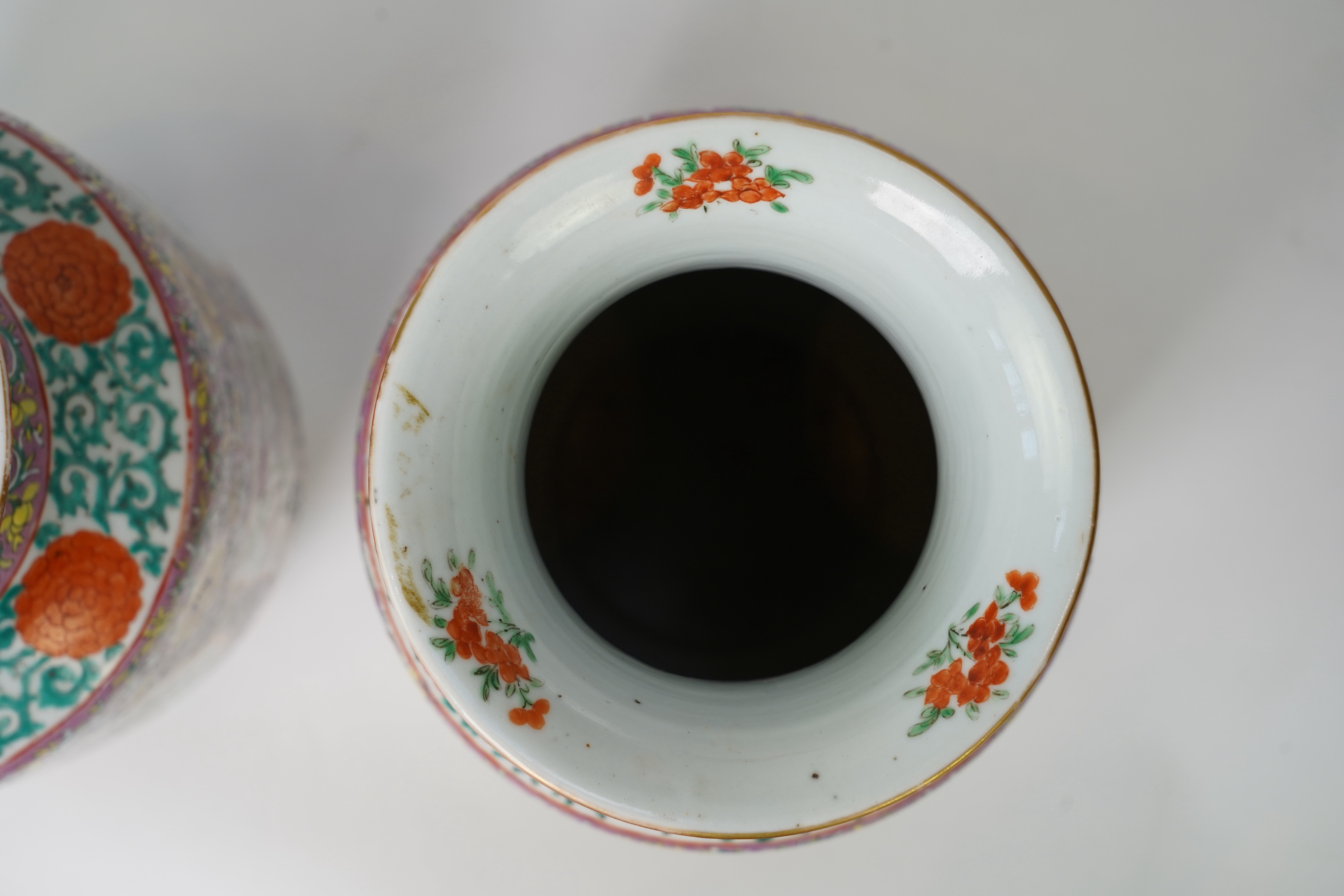 A pair of Chinese famille rose vases, early 20th century